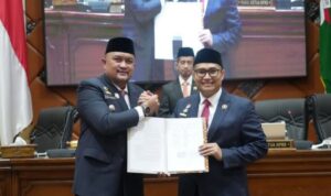 Rudy Susmanto Sampaikan LKPJ Tahun Anggaran 2025 dalam Rapat Paripurna DPRD